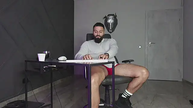 mattmasterss online show from 10/28/25, 08:33