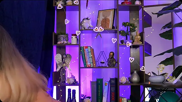 Bailey Evans online show from 09/30/25, 05:23