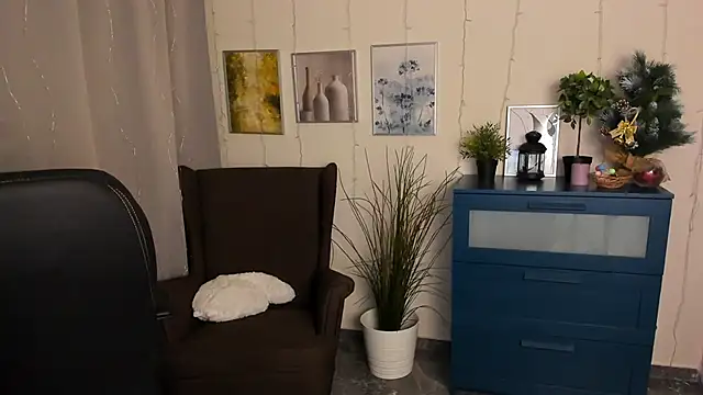 AlicePopsy online show from 12/12/24, 09:26