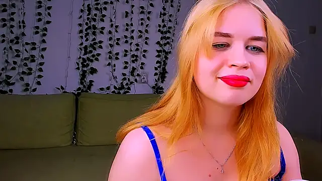 AlicePopsy online show from 02/18/25, 06:04