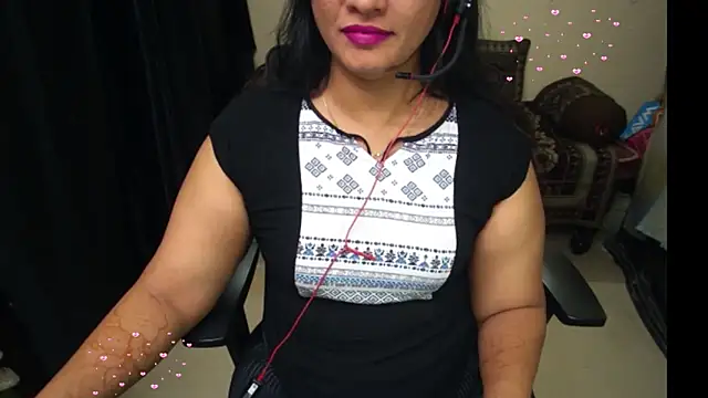 Arushisingh8888 online show from 06/07/26, 02:32