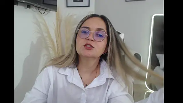 Snapshot of samy_vsn chatting on 10/01/25, 06:25 samy vsn online show from 10/01/25, 06:25