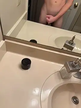 Snapshot of sixincher601 chatting on 01/26/25, 05:34 sixincher601 online show from 01/26/25, 05:34