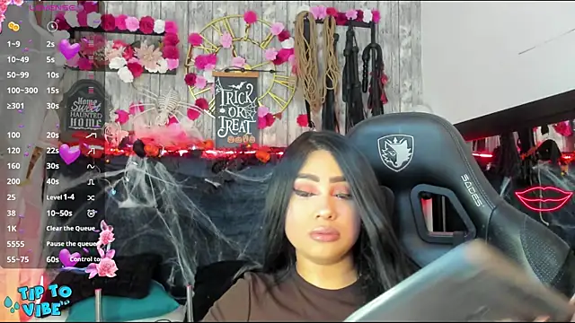 Neko Misaki online show from 10/19/25, 11:44