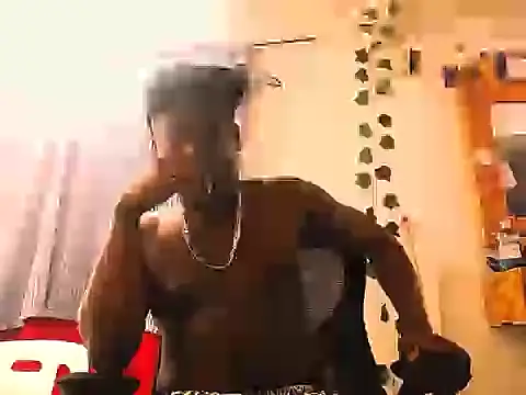 Snapshot of latinhot9631 chatting on 01/17/26, 02:49 latinhot9631 online show from 01/17/26, 02:49