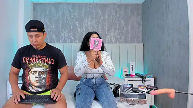 Liana Asaff online show from 03/12/25, 08:31