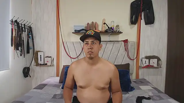 Liana Asaff online show from 10/03/25, 07:00