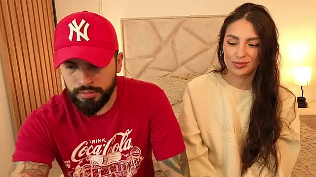 teseo and afroditha  online show from 11/30/25, 03:32