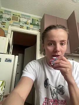 Snapshot of AlisaKissss chatting on 12/23/24, 06:55 AlisaKissss online show from 12/23/24, 06:55