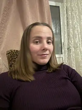 Snapshot of AlisaKissss chatting on 12/31/24, 02:03 AlisaKissss online show from 12/31/24, 02:03