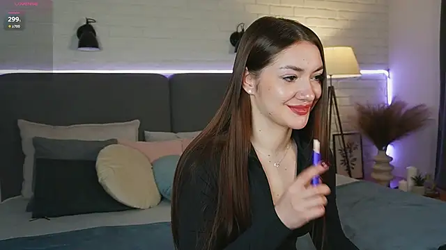 Snapshot of Micky__love chatting on 03/04/25, 10:16 Micky love online show from 03/04/25, 10:16