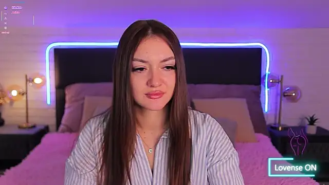 Snapshot of Micky__love chatting on 09/10/25, 06:30 Micky love online show from 09/10/25, 06:30