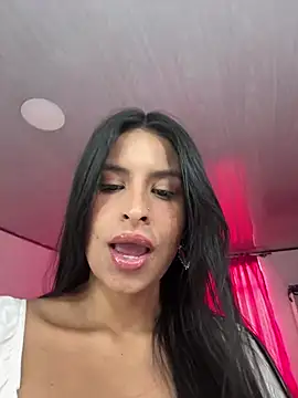 Snapshot of _elektrah chatting on 02/01/26, 05:11 elektrah online show from 02/01/26, 05:11