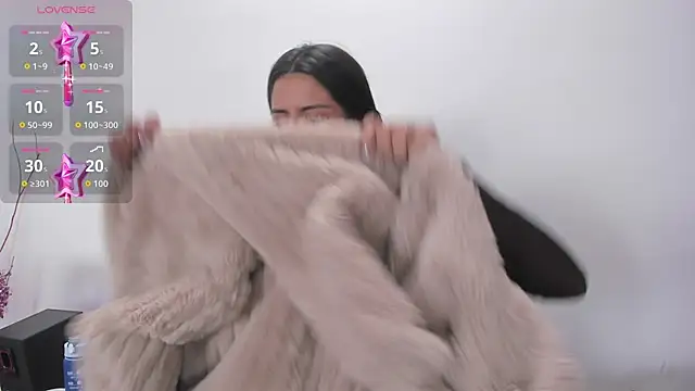 Snapshot of _elektrah chatting on 02/19/26, 09:11 elektrah online show from 02/19/26, 09:11