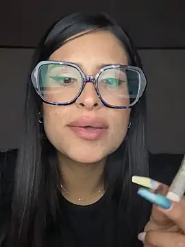 Snapshot of _elektrah chatting on 04/12/26, 12:48 elektrah online show from 04/12/26, 12:48