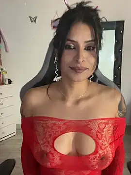 Snapshot of _elektrah chatting on 05/02/26, 10:48 elektrah online show from 05/02/26, 10:48