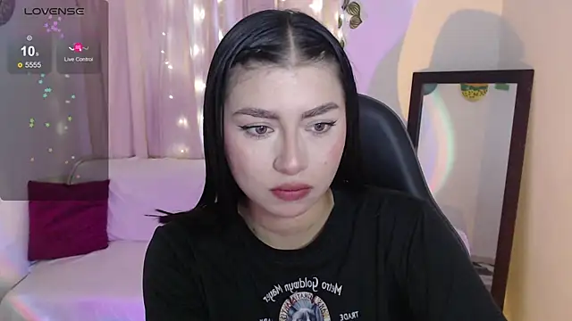 mily thomson b  online show from 06/12/26, 10:52