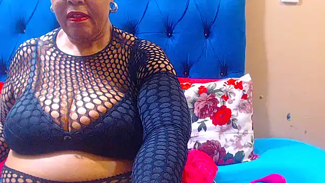 ebonycandy10 online show from 11/25/25, 05:29