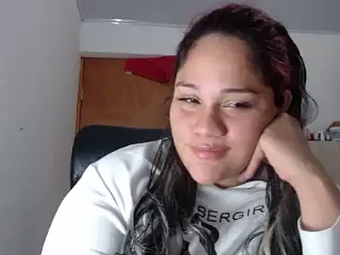 Snapshot of melissa4855 chatting on 12/21/24, 11:24 melissa4855 online show from 12/21/24, 11:24