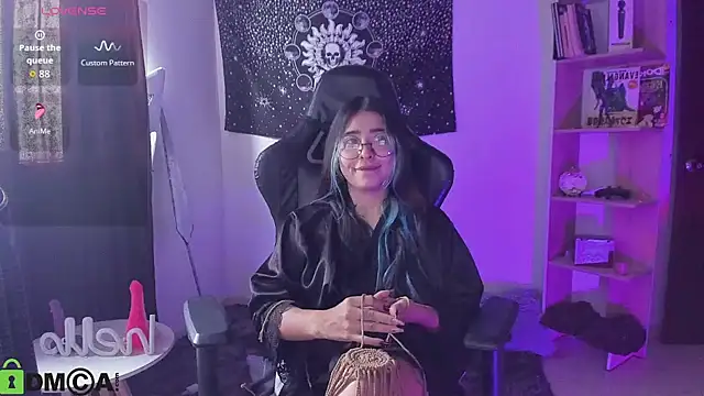 sweetcoralinee online show from 03/17/26, 03:48