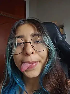 sweetcoralinee online show from 03/18/26, 05:38