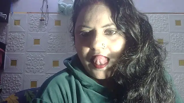 Sexy komolika online show from 02/02/25, 05:21