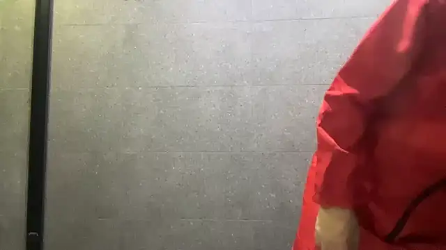 Snapshot of taka32204 chatting on 09/22/25, 04:31 taka32204 online show from 09/22/25, 04:31