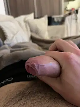 Snapshot of fuckitzer chatting on 03/07/25, 12:01 fuckitzer online show from 03/07/25, 12:01