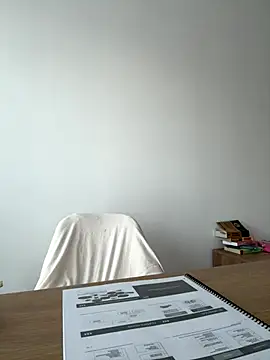 streetdoll online show from 10/02/25, 06:53