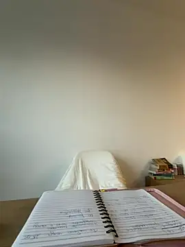 streetdoll online show from 10/11/25, 06:45