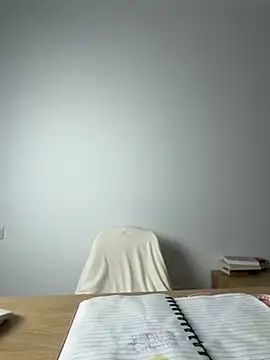 Snapshot of streetdoll chatting on 11/26/25, 07:42 streetdoll online show from 11/26/25, 07:42