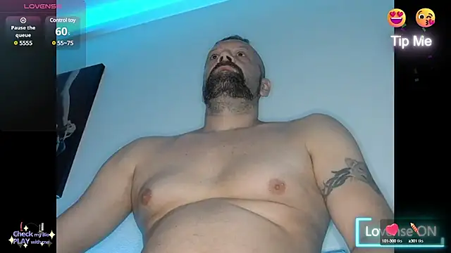 Snapshot of northman1977 chatting on 01/18/25, 11:32 northman1977 online show from 01/18/25, 11:32