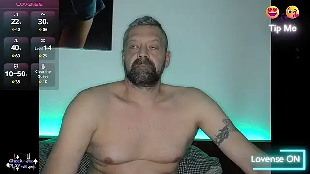 Snapshot of northman1977 chatting on 01/24/25, 04:17 northman1977 online show from 01/24/25, 04:17