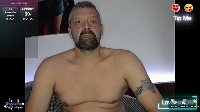 Snapshot of northman1977 chatting on 01/31/25, 03:55 northman1977 online show from 01/31/25, 03:55