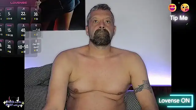 Snapshot of northman1977 chatting on 02/13/25, 03:24 northman1977 online show from 02/13/25, 03:24