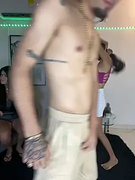 royalgirls x online show from 11/16/25, 01:11