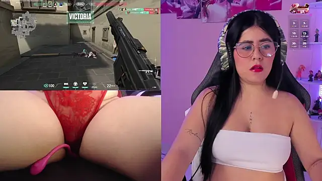 Snapshot of DanielaHang chatting on 12/26/24, 04:14 DanielaHang online show from 12/26/24, 04:14