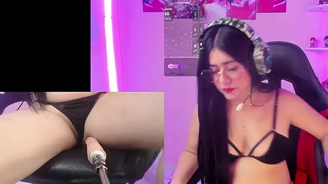 Snapshot of DanielaHang chatting on 01/06/25, 01:52 DanielaHang online show from 01/06/25, 01:52