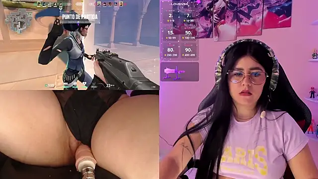 Snapshot of DanielaHang chatting on 01/11/25, 04:14 DanielaHang online show from 01/11/25, 04:14