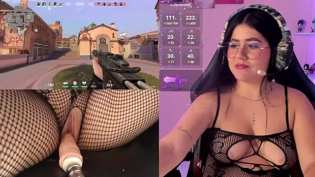 Snapshot of DanielaHang chatting on 01/29/25, 04:08 DanielaHang online show from 01/29/25, 04:08