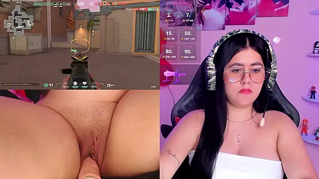 Snapshot of DanielaHang chatting on 02/14/25, 04:20 DanielaHang online show from 02/14/25, 04:20