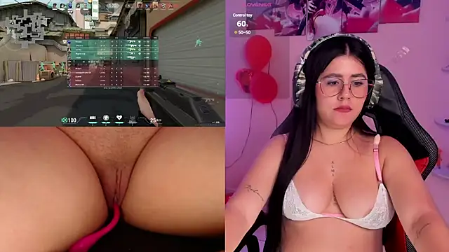 Snapshot of DanielaHang chatting on 02/17/25, 04:37 DanielaHang online show from 02/17/25, 04:37