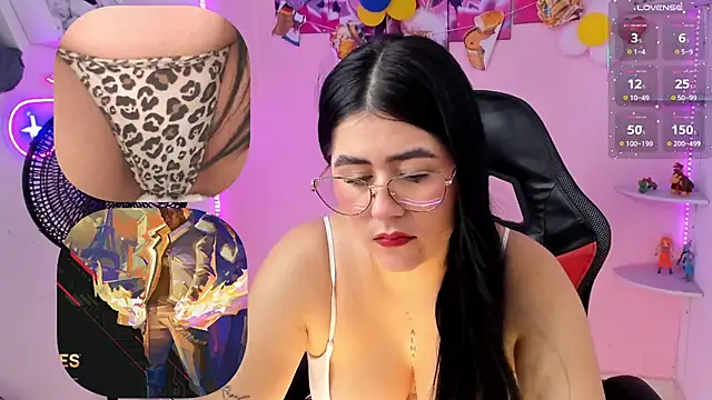 Snapshot of DanielaHang chatting on 10/01/25, 02:12 DanielaHang online show from 10/01/25, 02:12