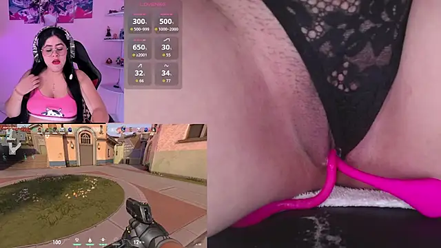 Snapshot of DanielaHang chatting on 12/04/25, 02:04 DanielaHang online show from 12/04/25, 02:04