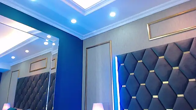 ThaniaJones online show from 11/16/25, 12:11