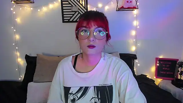 Dafne Moon online show from 01/03/25, 01:48