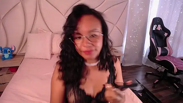 Snapshot of ValleryC chatting on 10/06/25, 03:09 ValleryC online show from 10/06/25, 03:09