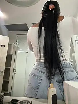PaulinaDuarte online show from 04/30/26, 11:27