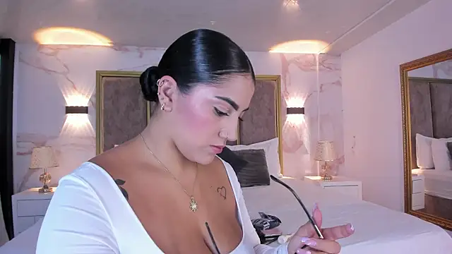 Snapshot of PaulinaDuarte chatting on 05/07/26, 11:48 PaulinaDuarte online show from 05/07/26, 11:48