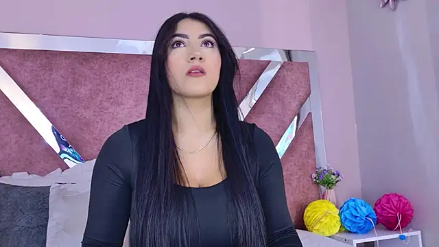 Snapshot of PaulinaDuarte chatting on 06/27/26, 12:10 PaulinaDuarte online show from 06/27/26, 12:10